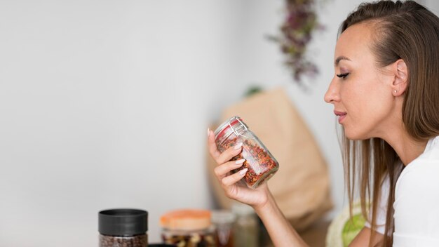 Exploring the Benefits of Peptides and SARMs for Health and Wellness